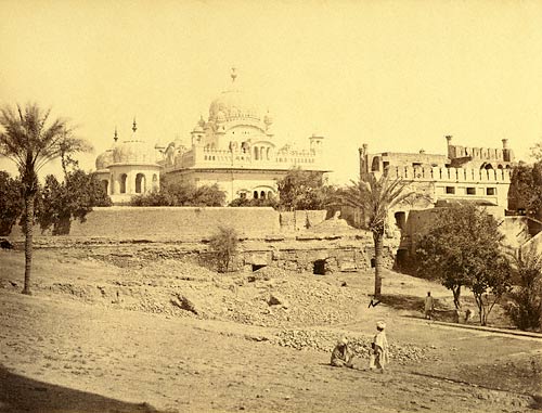 Runjit Singh's tomb, from the Huzoori Bagh, Lahore