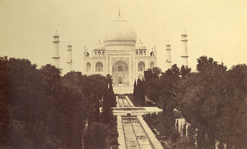 Approach to the Taj Mahal, Agra